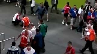 Интересный футбол - Русские фанаты избили поляков: «Русские вперед!»